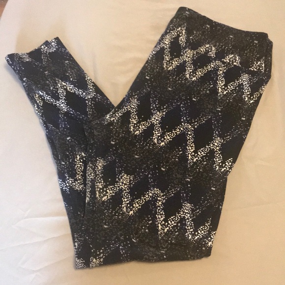 LuLaRoe Leggings - Picture 1 of 2